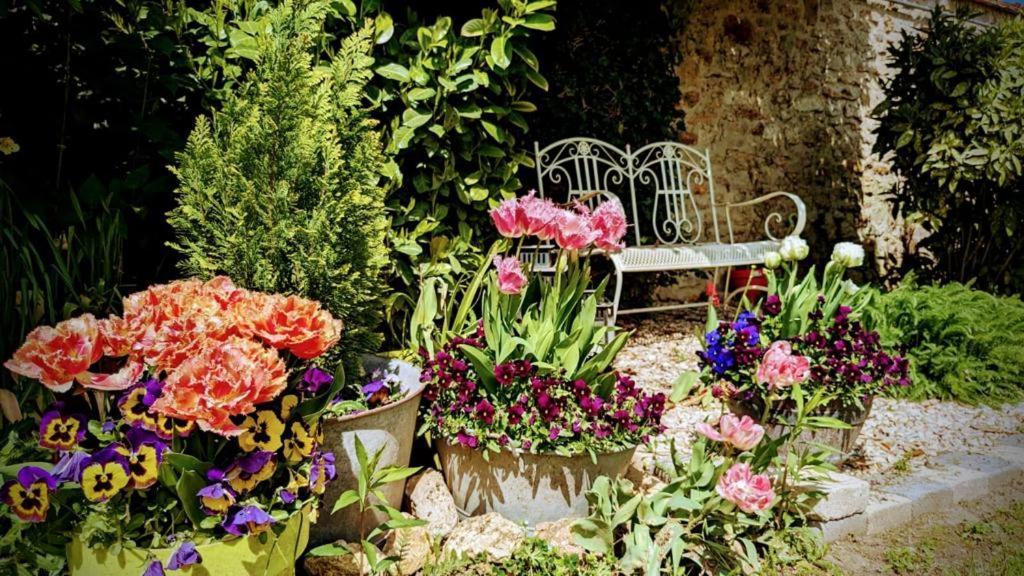 La Plaine De L'Angelus Panzió Chailly-en-Biere Kültér fotó